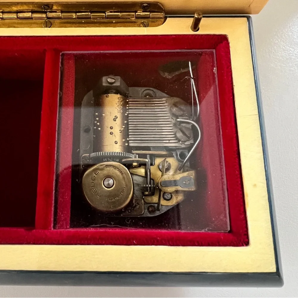Vintage Swiss Reuge Jewelry Music Box, Memory Song